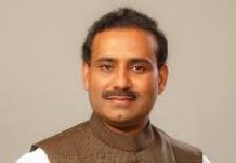 ऑक्सिजनचा पुरवठा अखंडितपणे सुरू राहावा याच्या नियंत्रणासाठी जिल्हा, विभागीय आणि राज्यस्तरावर समित्यांची स्थापना