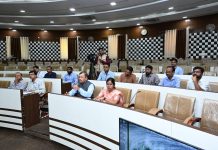 सातत्याने खंडित होणाऱ्या वीज पुरवठ्यावर तातडीने उपाययोजना करा आ. श्री. सुधीर मुनगंटीवार यांचे महावितरणच्या अधिकाऱ्यांना निर्देश